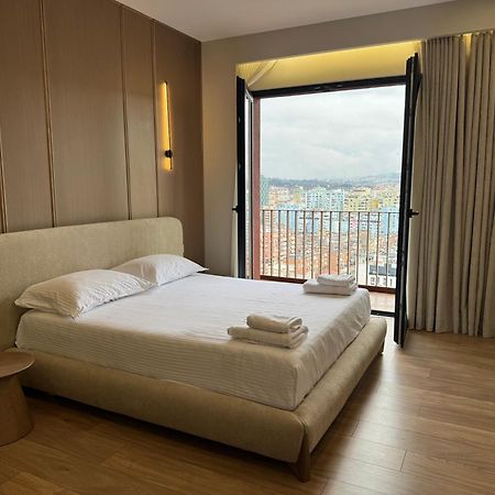 Square Inn Garden Aparthotel 地拉那 外观 照片