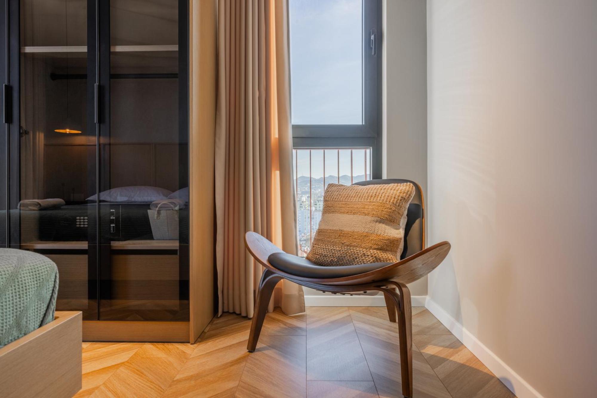 Square Inn Garden Aparthotel 地拉那 外观 照片