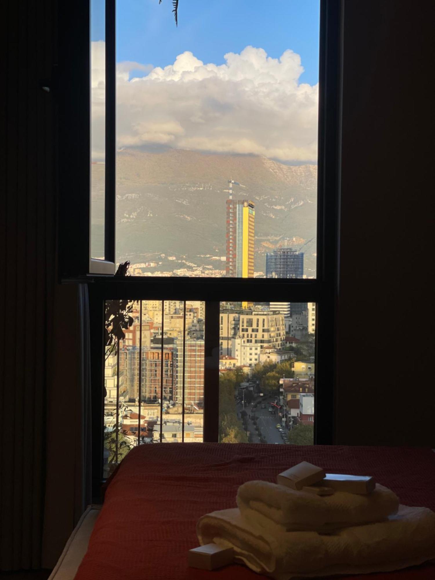 Square Inn Garden Aparthotel 地拉那 外观 照片