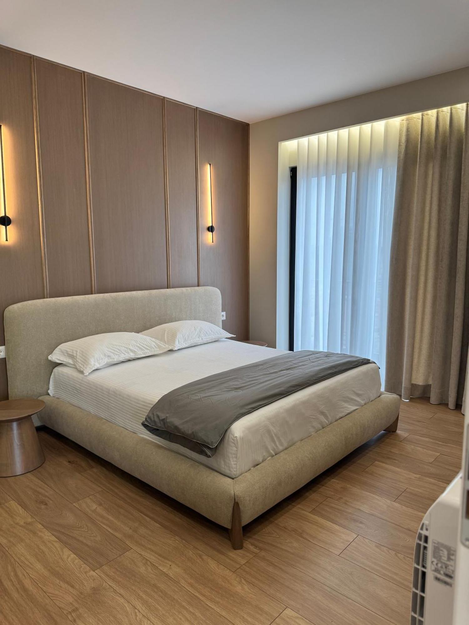 Square Inn Garden Aparthotel 地拉那 外观 照片