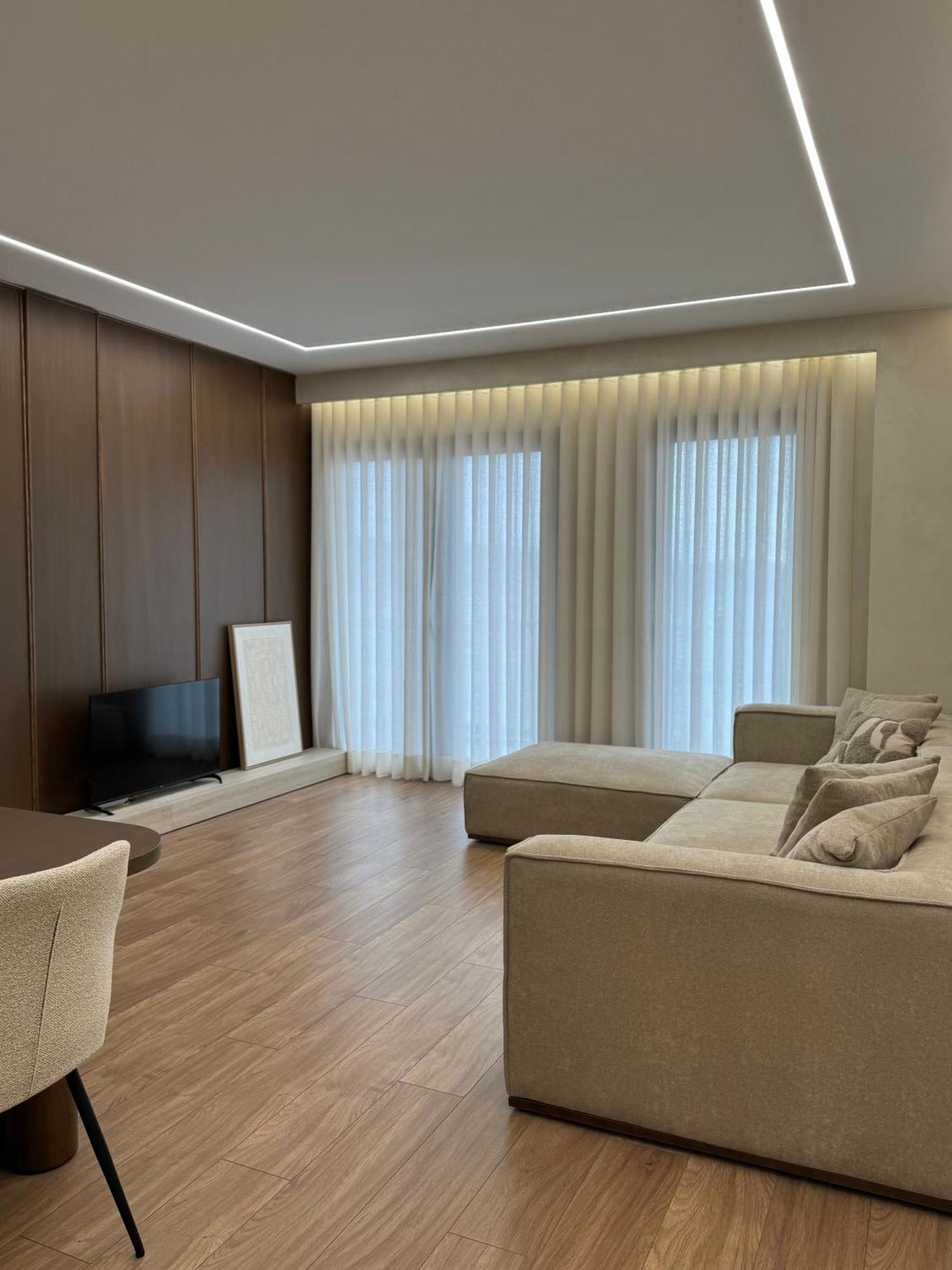 Square Inn Garden Aparthotel 地拉那 外观 照片