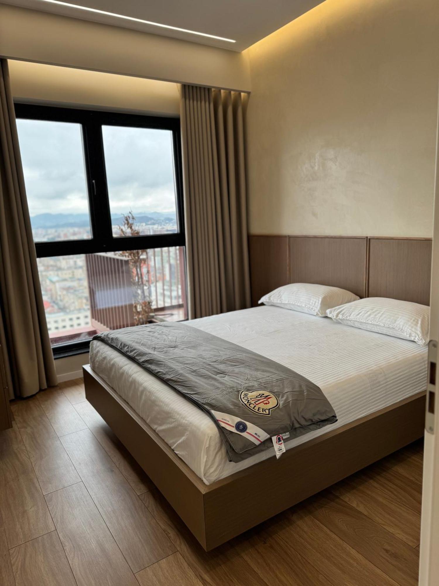Square Inn Garden Aparthotel 地拉那 外观 照片
